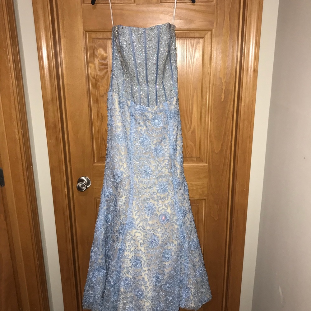 Paris prom dress
